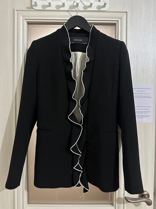 Пиджак в хорошем состоянии