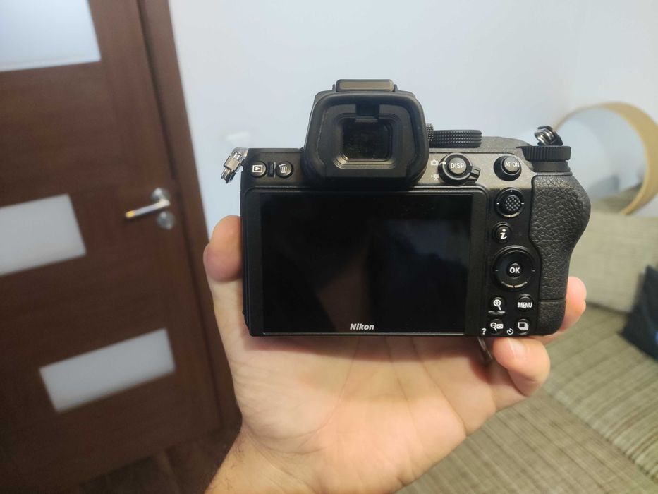 Nikon Z5 ca NOU 3185 de cadre aspect 10/10