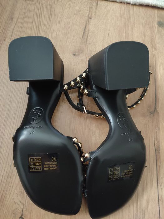 Sandale Ash                         .