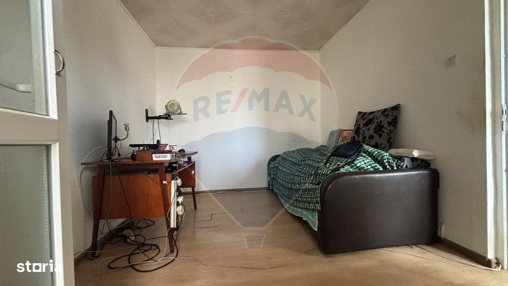 Apartament cu 3 camere de vânzare Mangalia gara