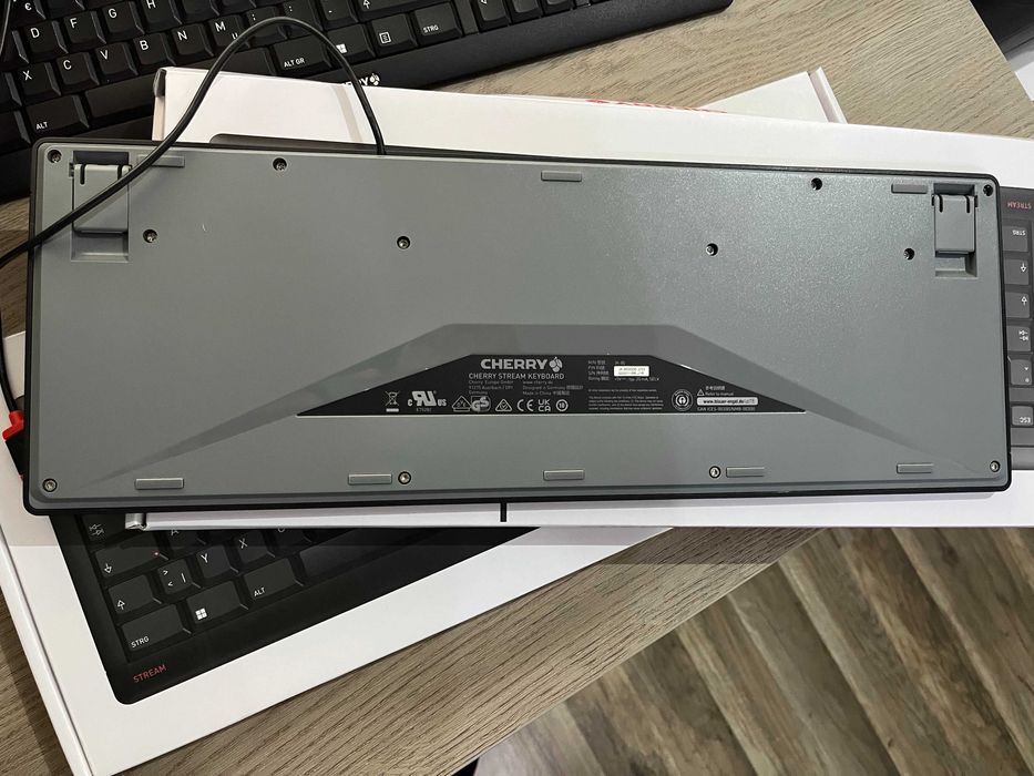 Клавиатура Cherry Stream (немски Layout) НОВА, НЕОТВАРЯНА