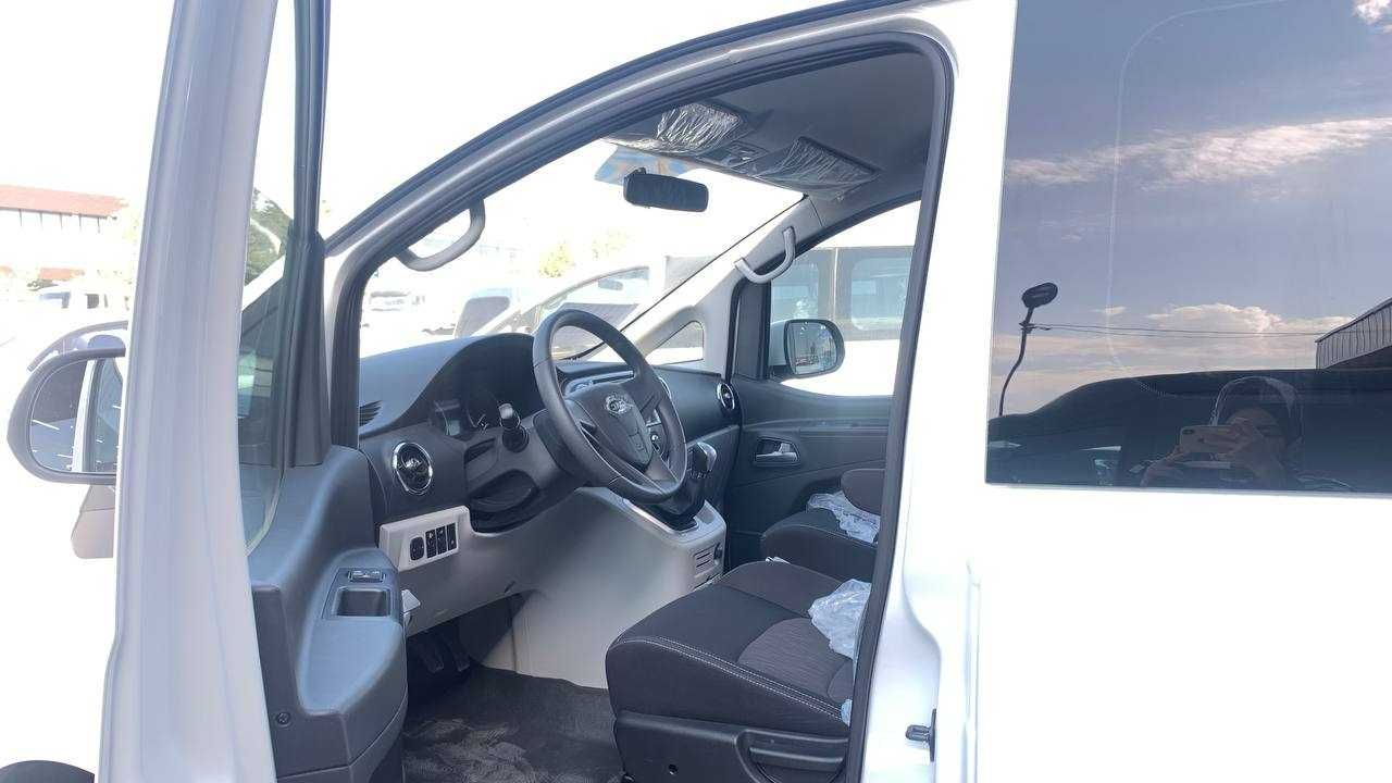 Jac M3 plus mikroavtobusi