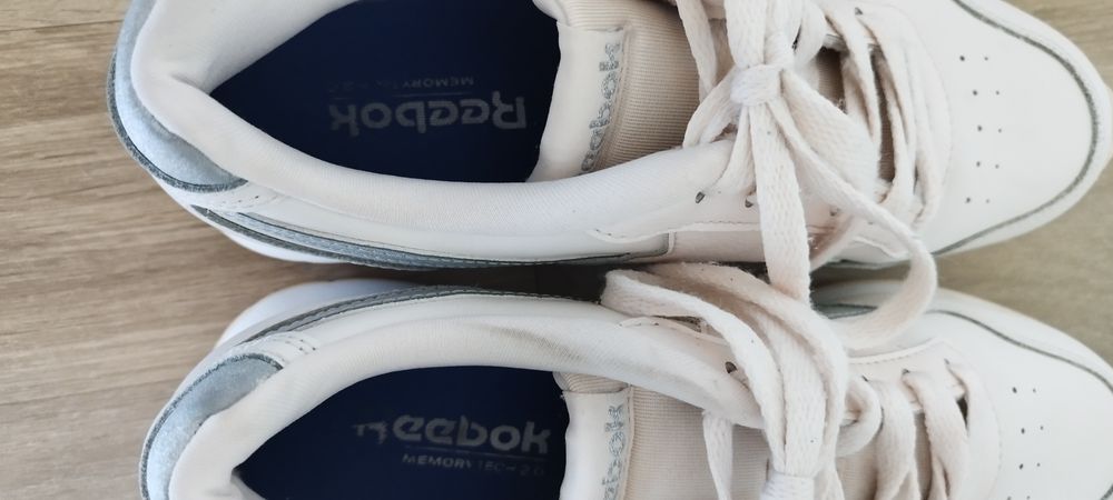 Маратонки REEBOK