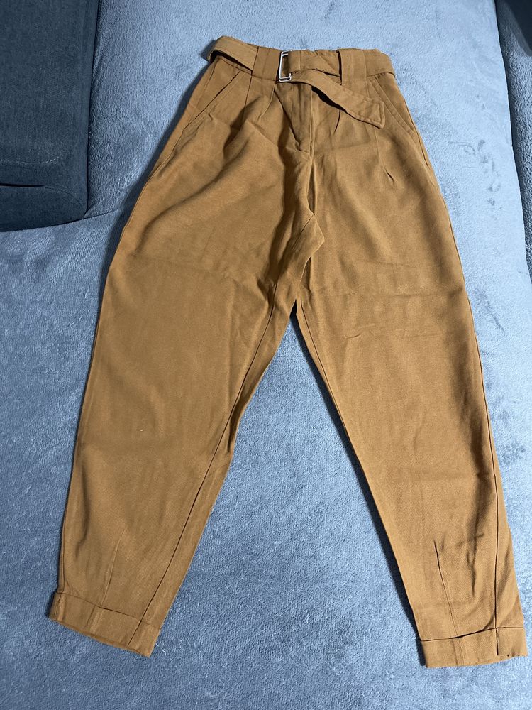 Pantaloni marimea XS