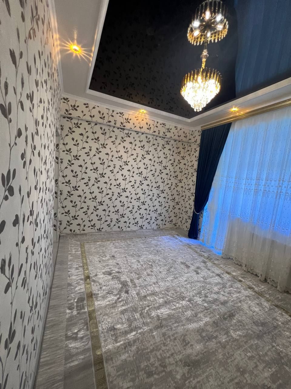 Yangi bozor orqasi Xon Saroy 2 xona qilingan jihozlari bilan