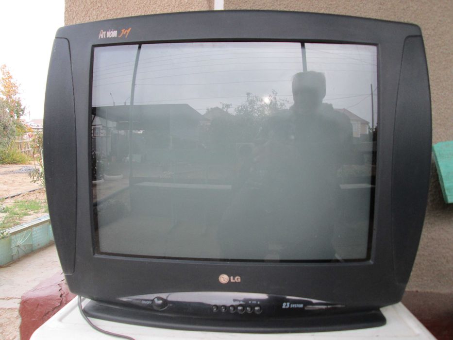 Телевизор LG диагональ 52см.