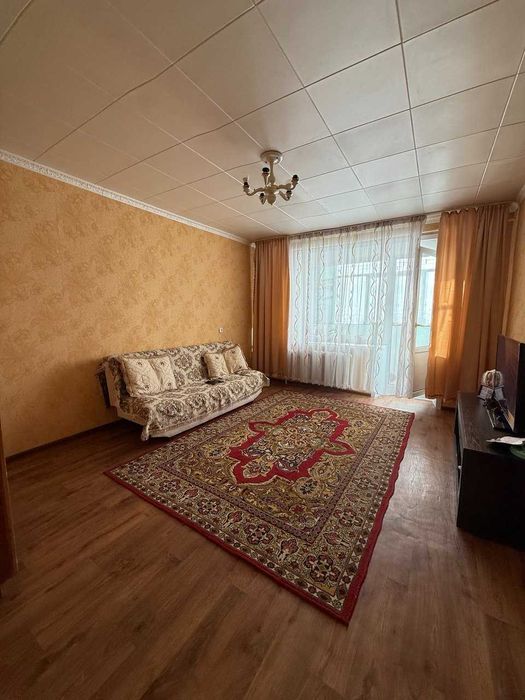 Продам 2 комнатную квартиру на Карбышева