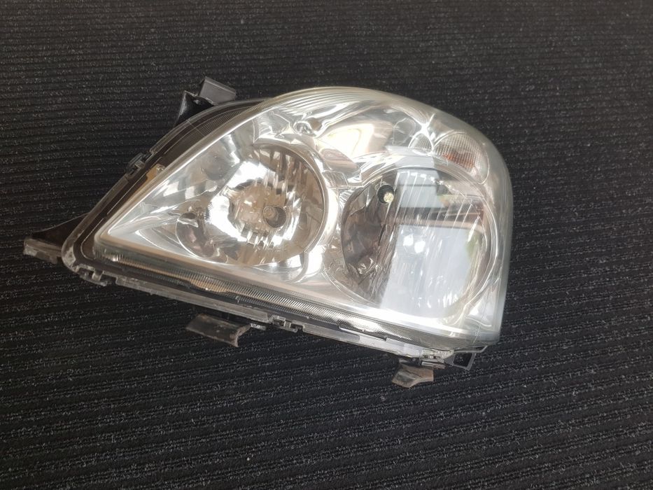 Оригинален Ляв Фар Toyota Corolla Verso Тойота Корола Версо