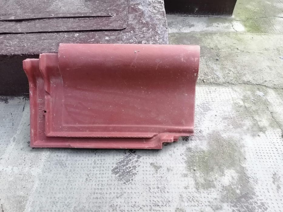 Țiglă roșie de vânzare