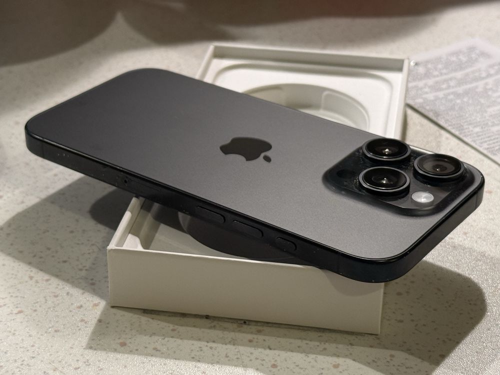 iPhone 16 Pro 128GB Black – Перфектен, 99% Батерия!