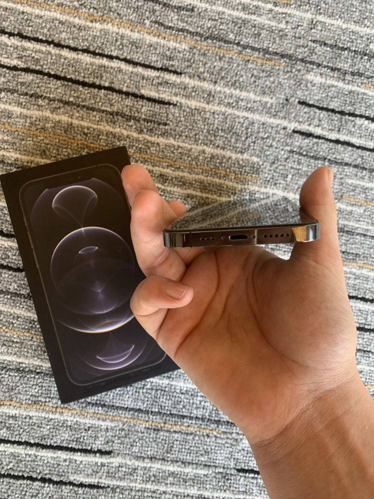 iPhone 12 pro LL/A
