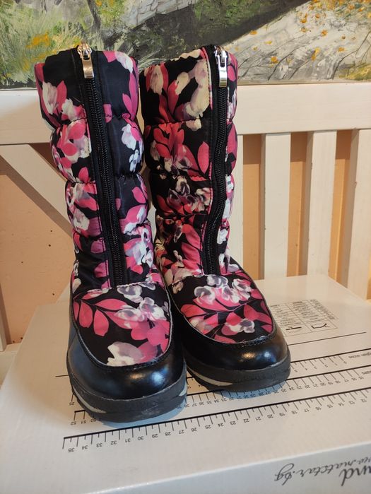 Детски апрески и боти