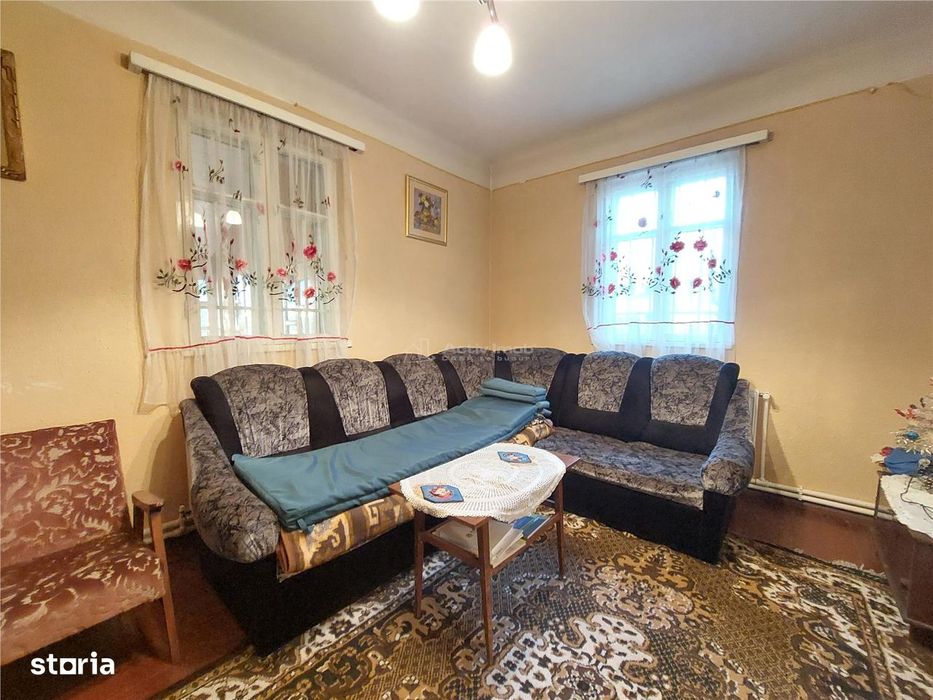 Casa P+1, 5 camere, 150 mp, teren 3815 mp, Zoresti, com. Vernesti