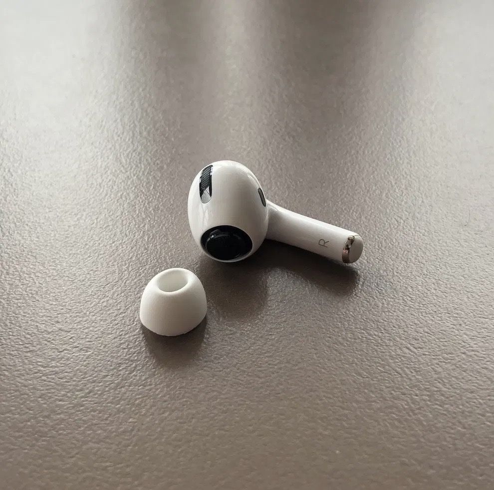 Airpods Pro Правый наушник (A2083) Оргинал 100% из США