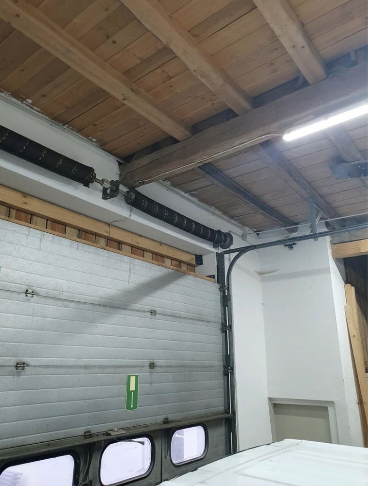 USA SECTIONALA INDUSTRIALA poarta hala garaj  H 400 x L 400 Garantie
