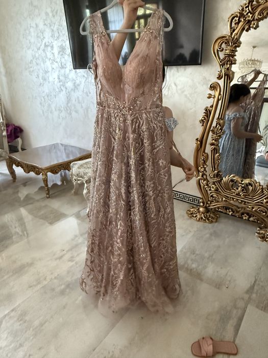 Purtata doar o singura data dela 12 milioane la 8 miloane