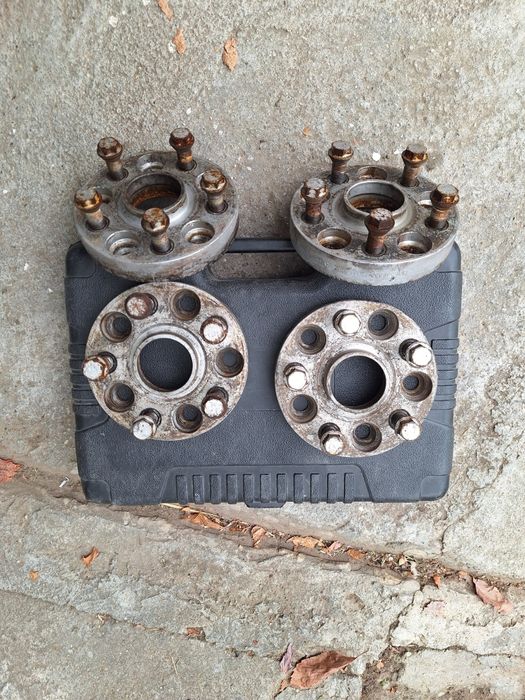 Distanțiere Auto universale