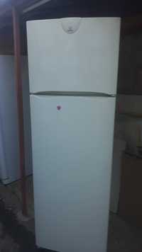 Frigider  arctic Indesit