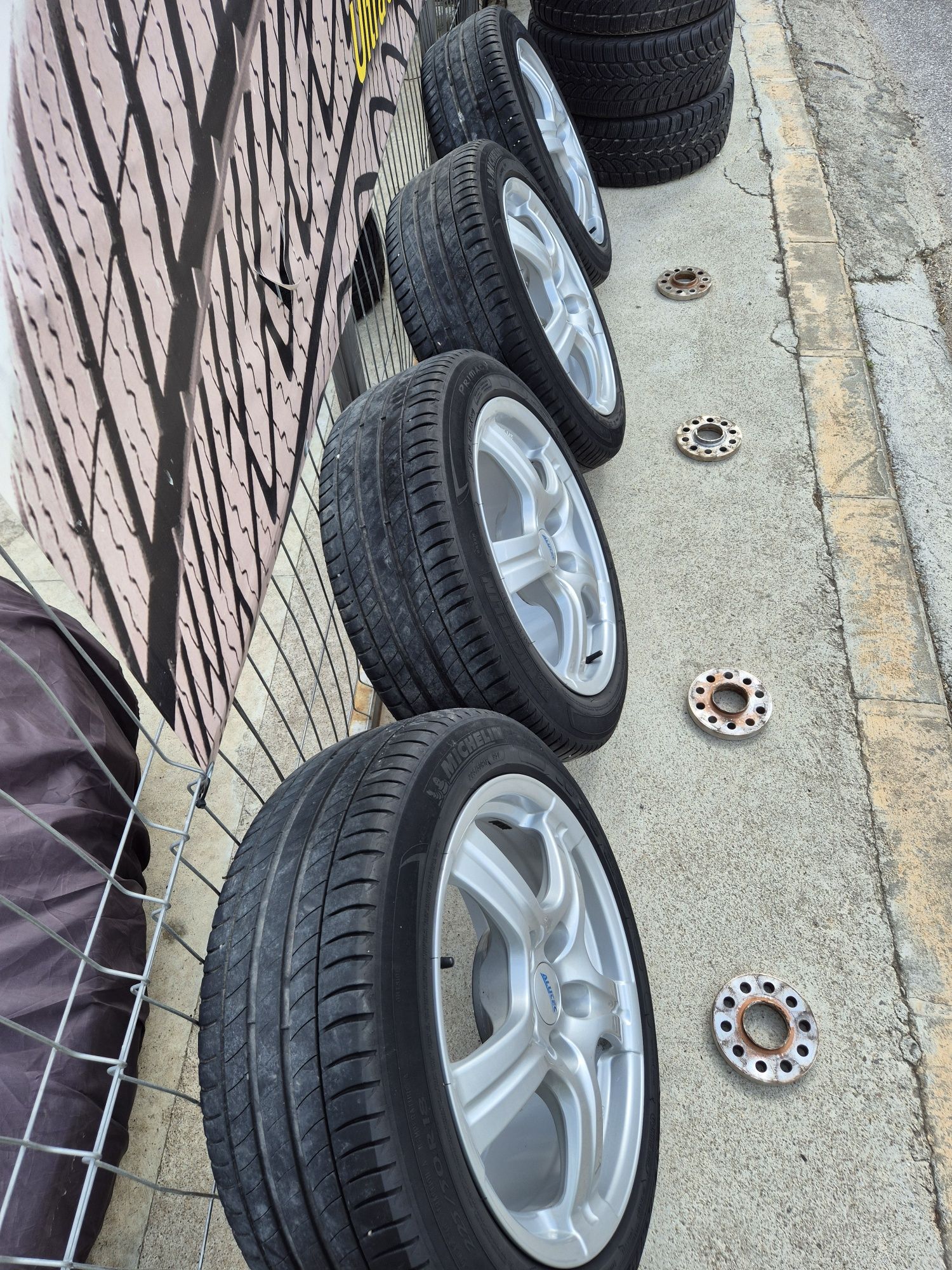 Джанти Alutec  18цола , 5х112 , 8j , et52 , 225/50/18 Mercedes Vw Audi