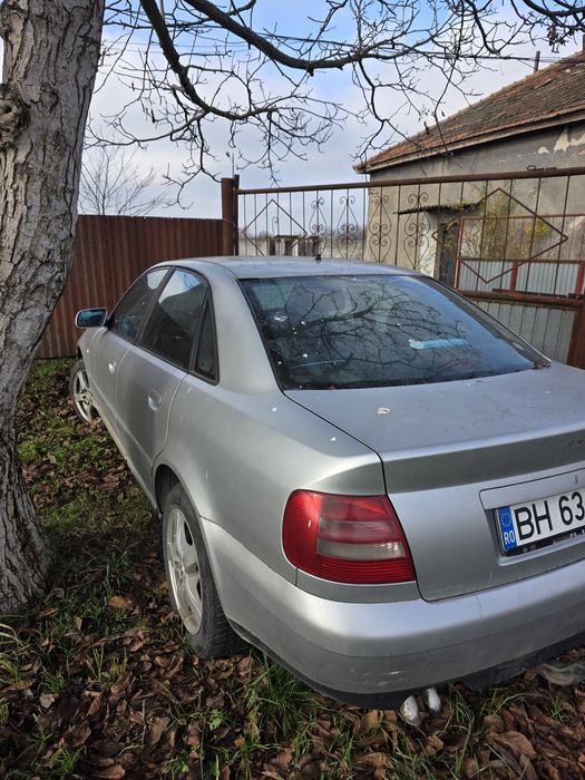 Vând Audi a4 an 2000
