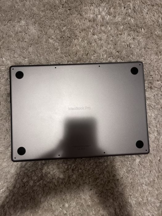 Macbook M1 Pro, 16 inch, 16GB. Stare impecabila