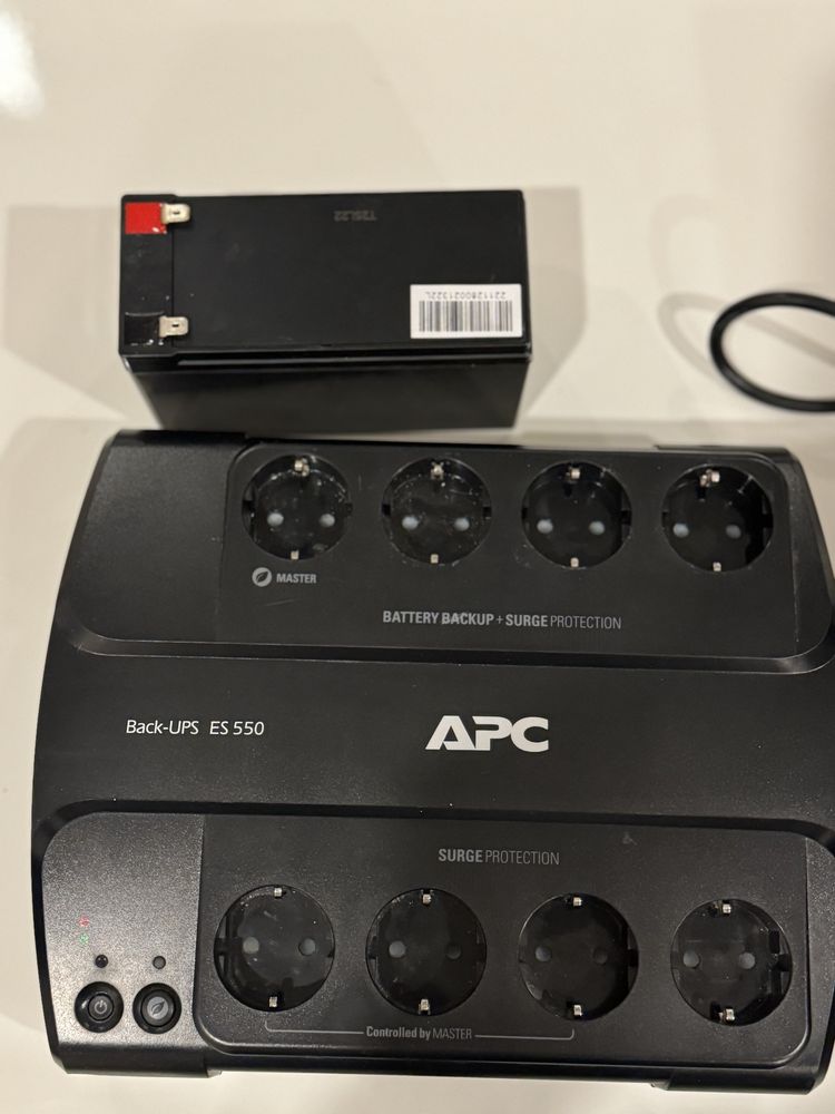 Источник бесперебойного питания ИБП APC Back-UPS ES 550