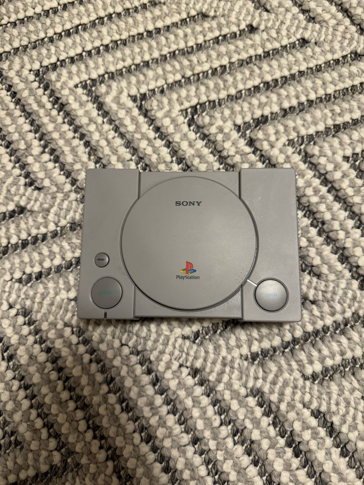 Playstation 1 ( mini ) - nou ( neutilizat ) cu tot cu cutie