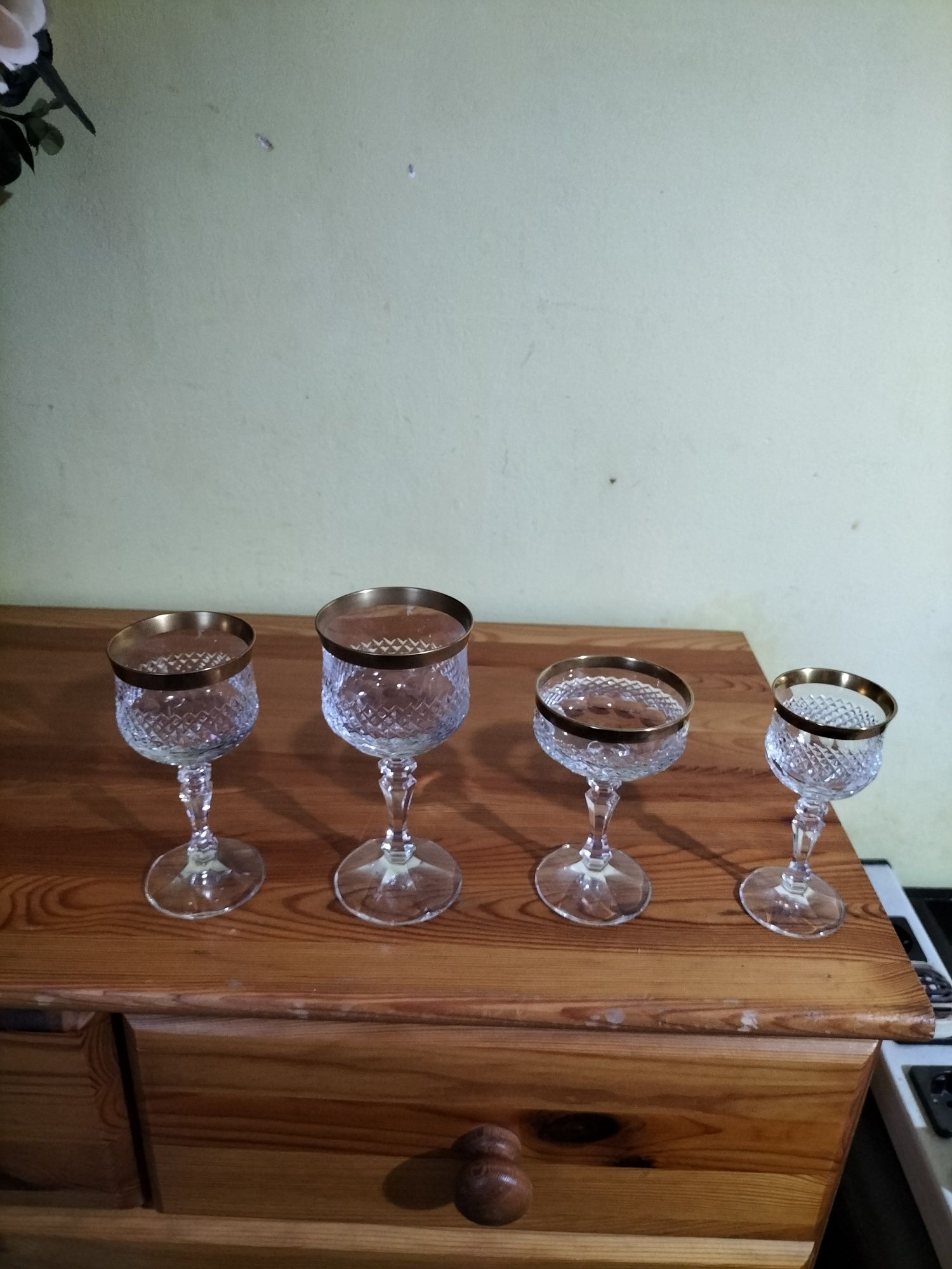 Seturi de pahare cristal cu foita de aur