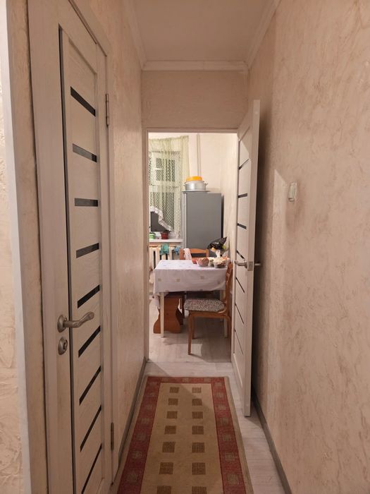 2-комн., 1 мкр., 4 этаж (не угол)