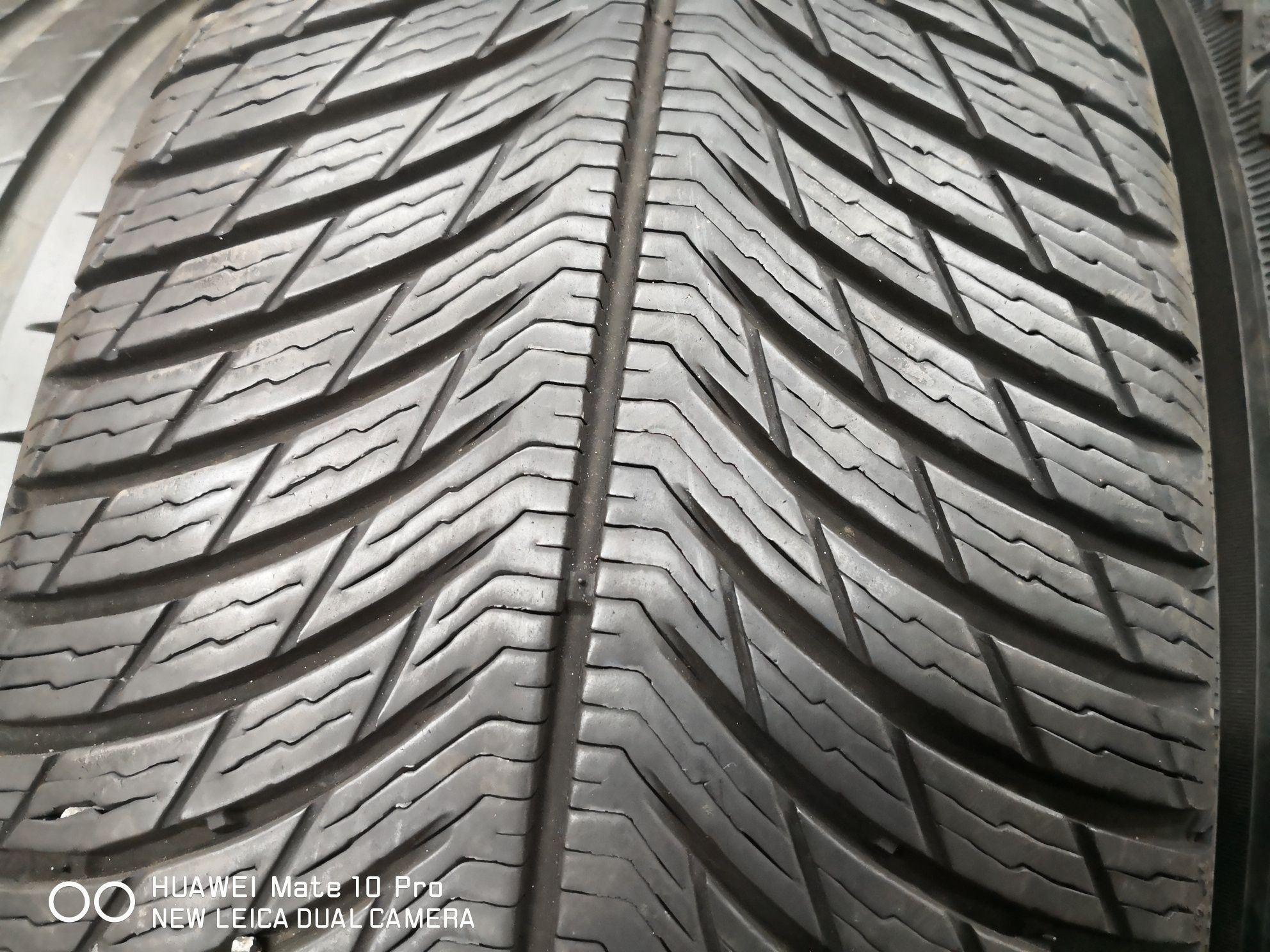 225 65 17 цола гуми като нови Michelin dot 20 21