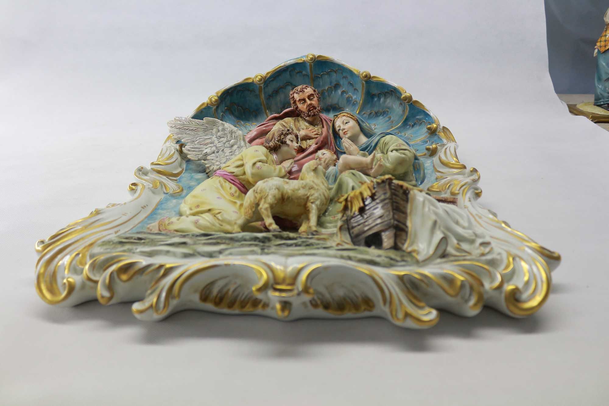 Статуэтка из фарфора Рождение Христа Capodimonte Италия