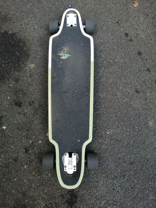 Longboard de viteza cu roti de cauciuc AreA