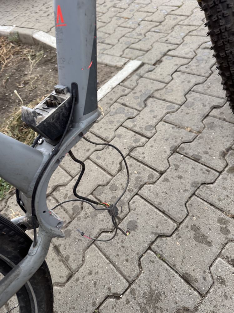 Vand\dezmembrez Bicicleta electrica Cube 29”