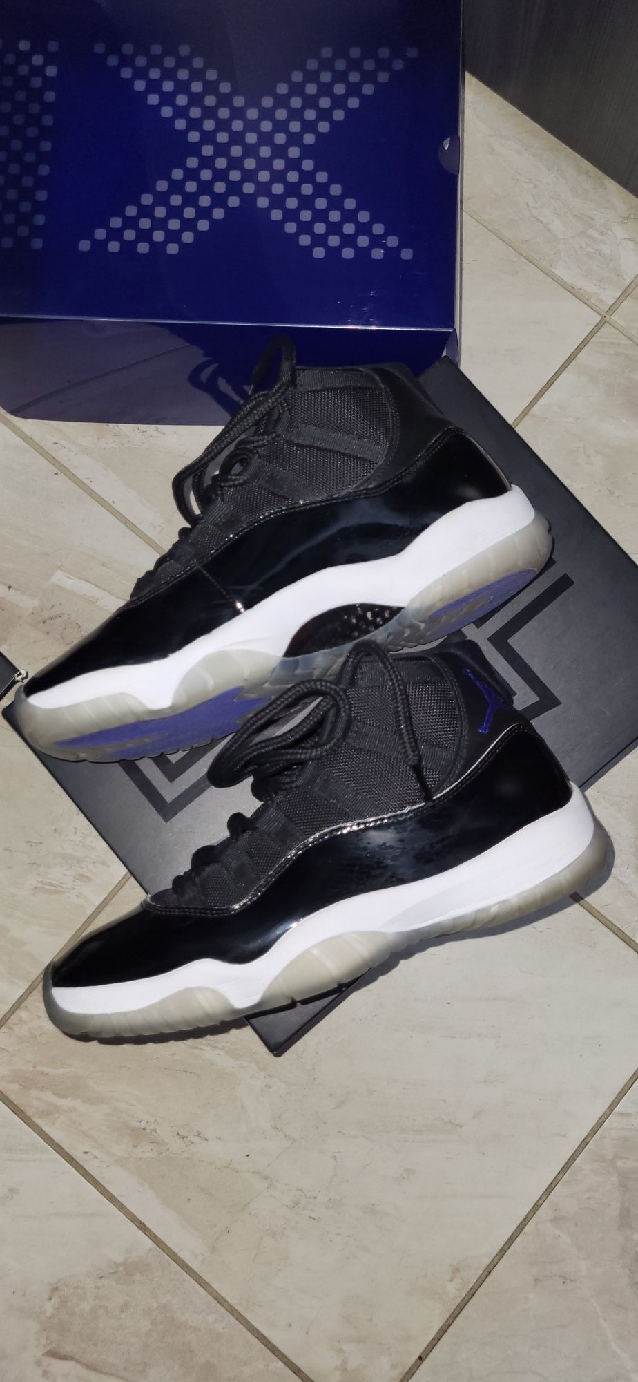 Air Jordan 11 Space Jam