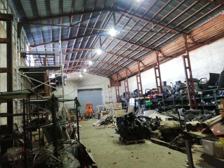 Продава се Промишлена сграда в Силистра, Промишлена зона - Запад - 4000 кв.м за 105 €/кв.м - Снимка #3