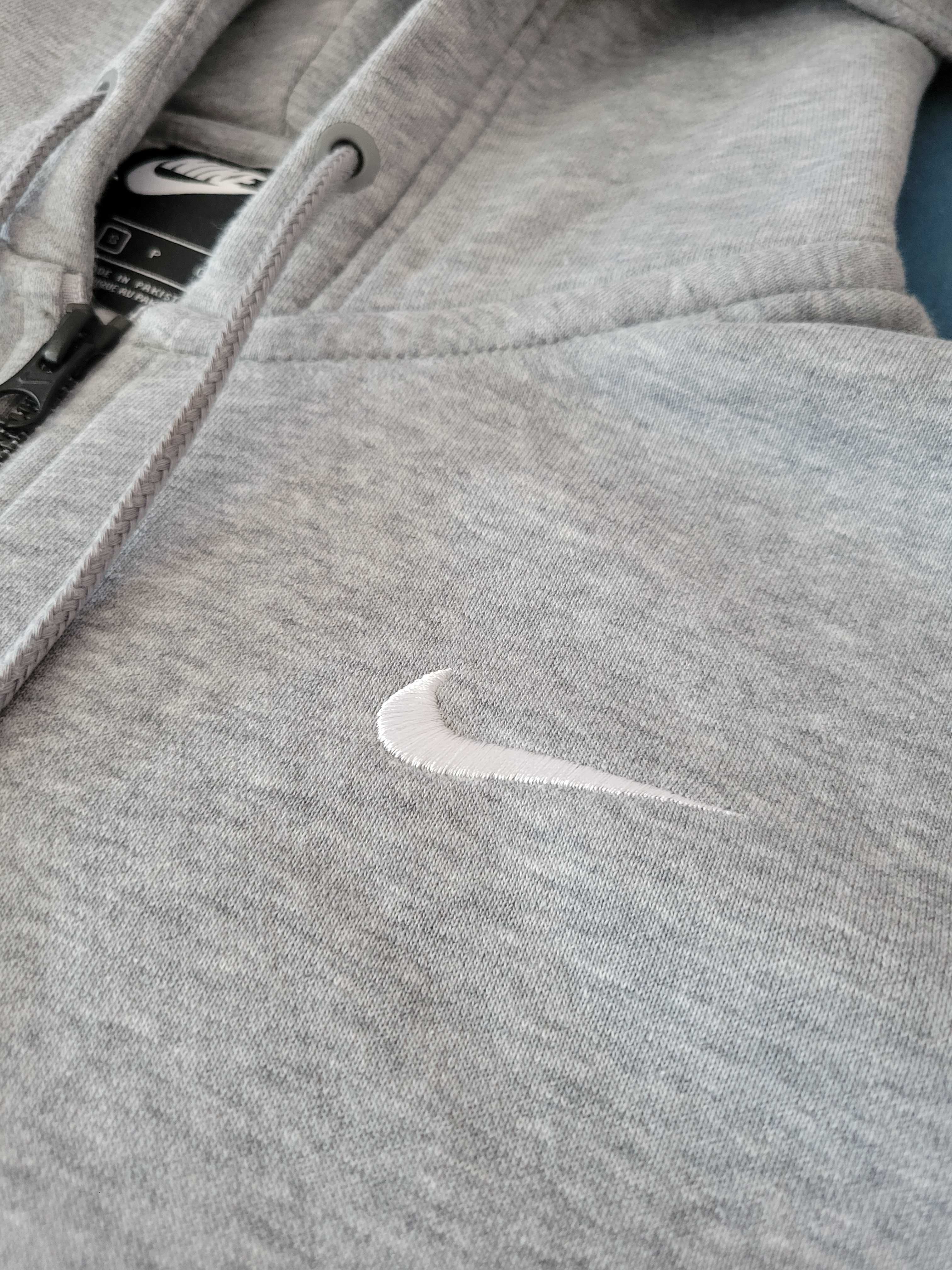 НОВ oversized суичър Nike, S