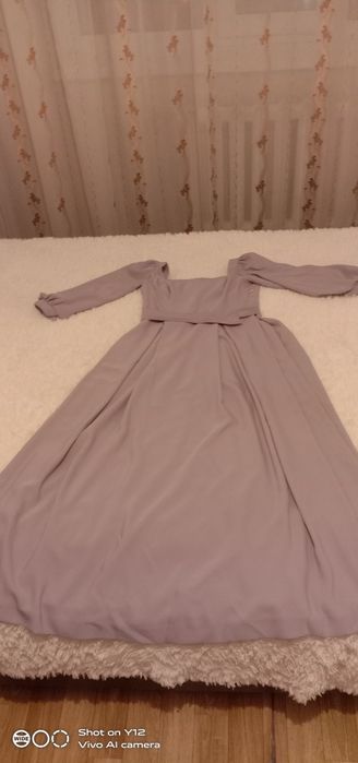 Продаю платье длинное