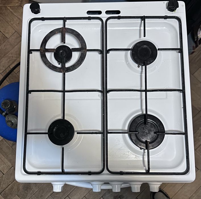 Frigider, aragaz si masina de spalat