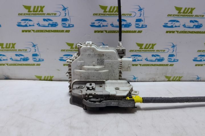 Broasca usa dreapta fata 8x1837016c Audi A4 B9  [din 2015 pana  2020] seria