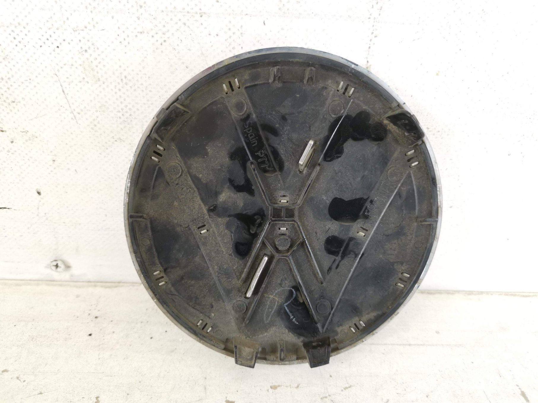 Emblema Grila Radiator Volkswagen VW  Passat B8 [2014 - 2020] Original