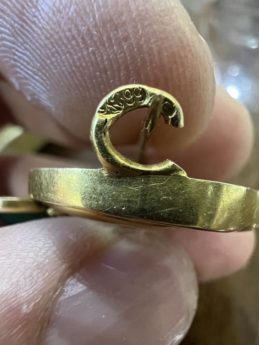 Более сто лет . Брошь . Кольцо . Красота . Камни