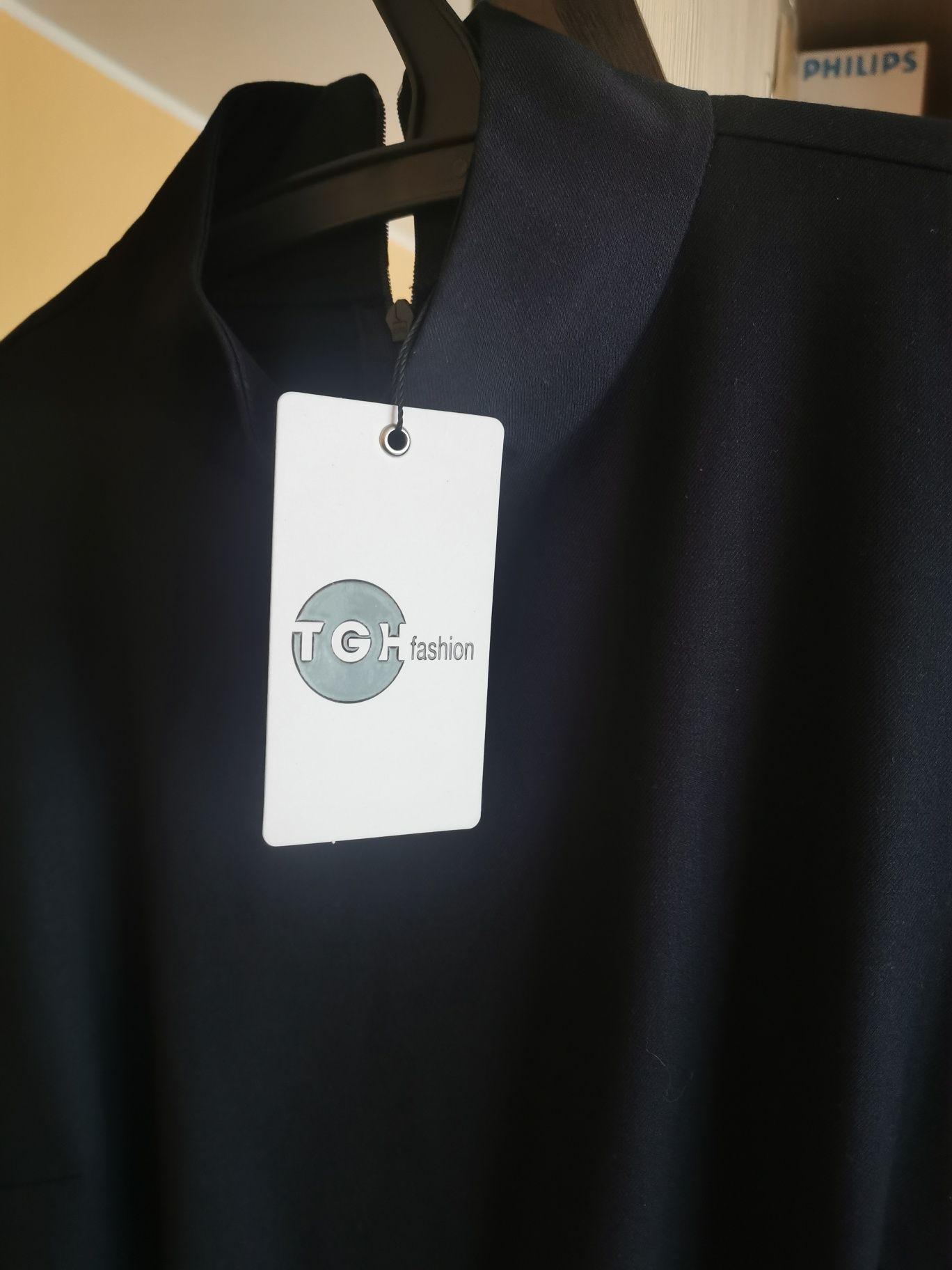 Rochie fabricata in România cu guler inalt