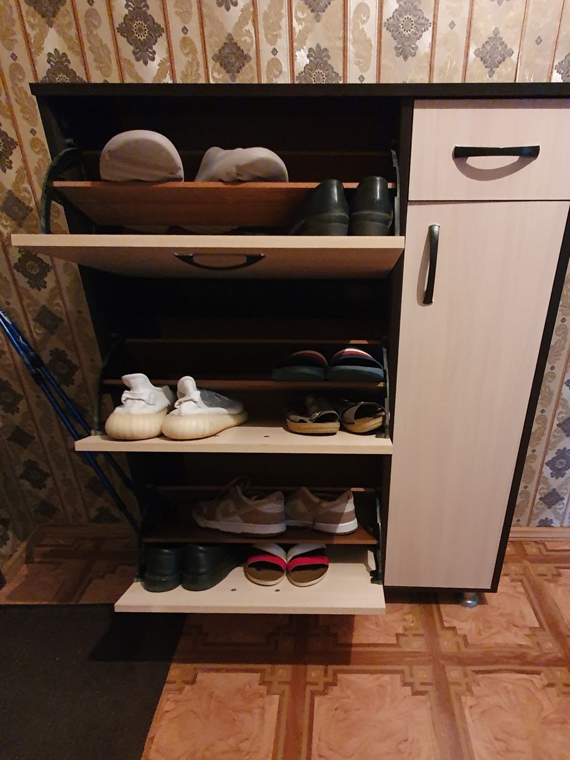 шкаф  для  обуви
