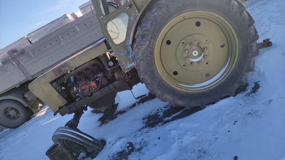 Продам т40. Пишите на Вацап.