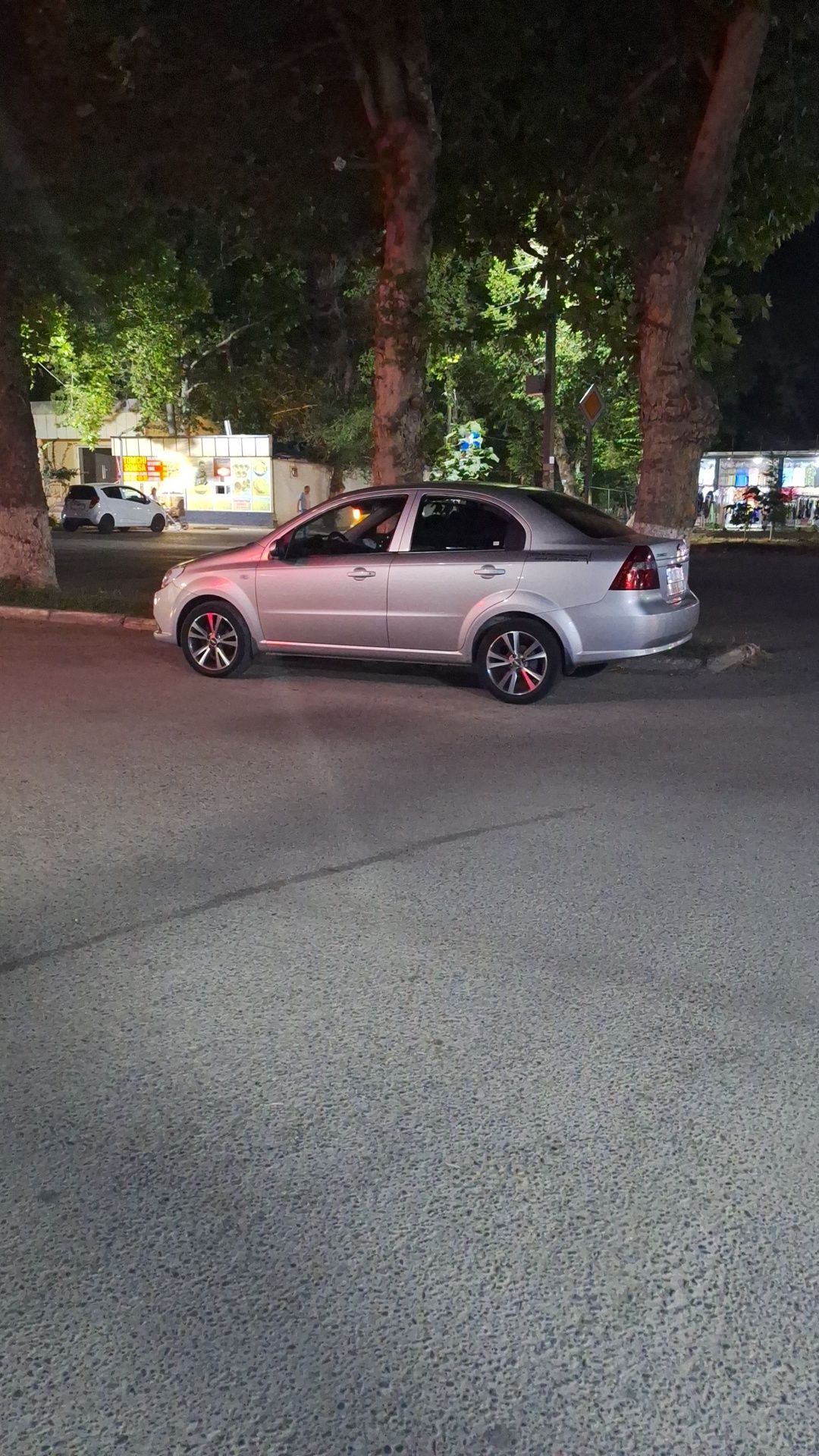 Aben yoki sotiladi diska 16 balon holati zor 15 min yurgan  diska sing