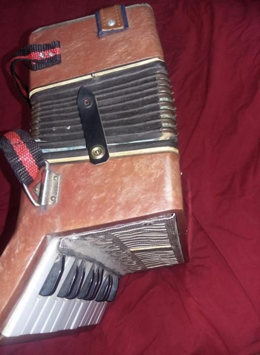 ACORDEON vintage Rusesc,Armonica URSS veche functionala,stare estetica