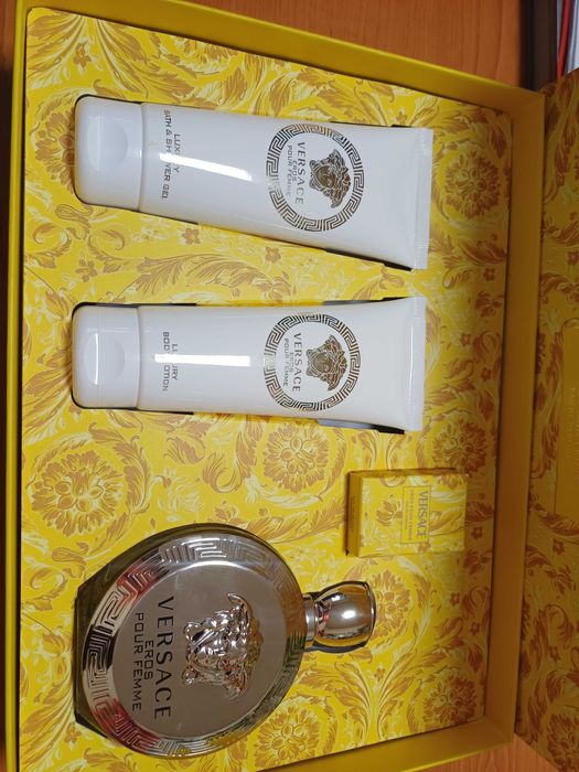 Дамски парфюми Versace