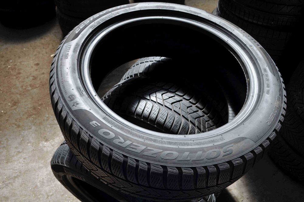 SET 4 Anvelope Iarna 225/50 R18 PIRELLI Sottozero 3 95H - Runflat