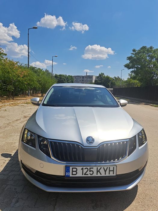 Vând Skoda Octavia 3