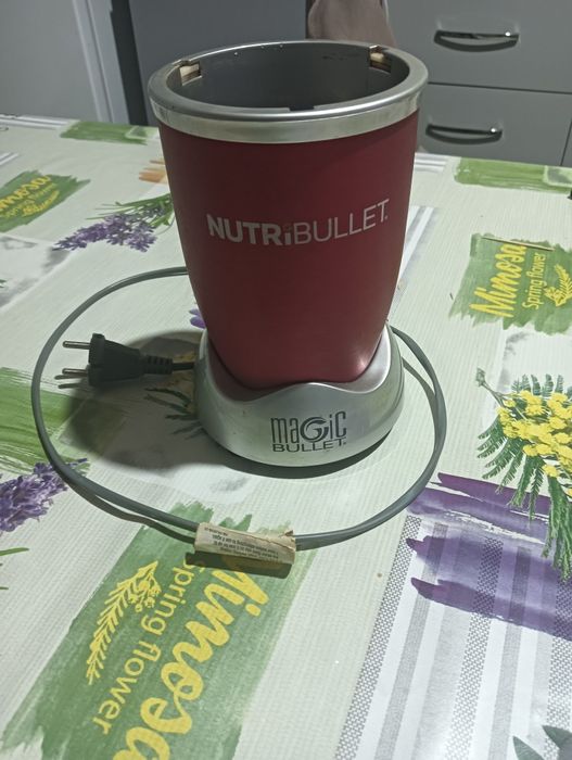 Vând Nutribulet.